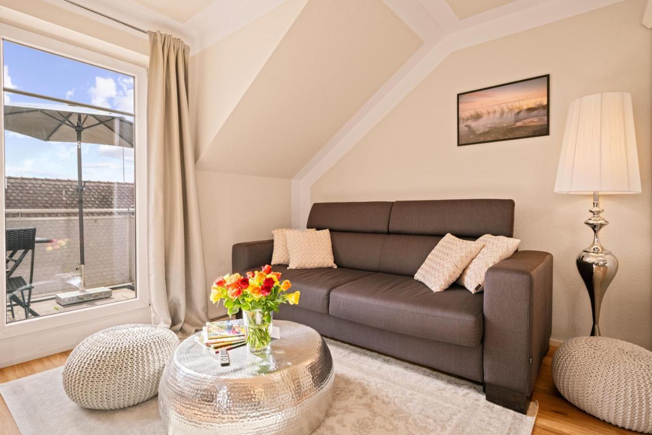 Wohlfuehl-Apartment Irisbluete Mit Privatstrand Friedrichshafen Exterior photo