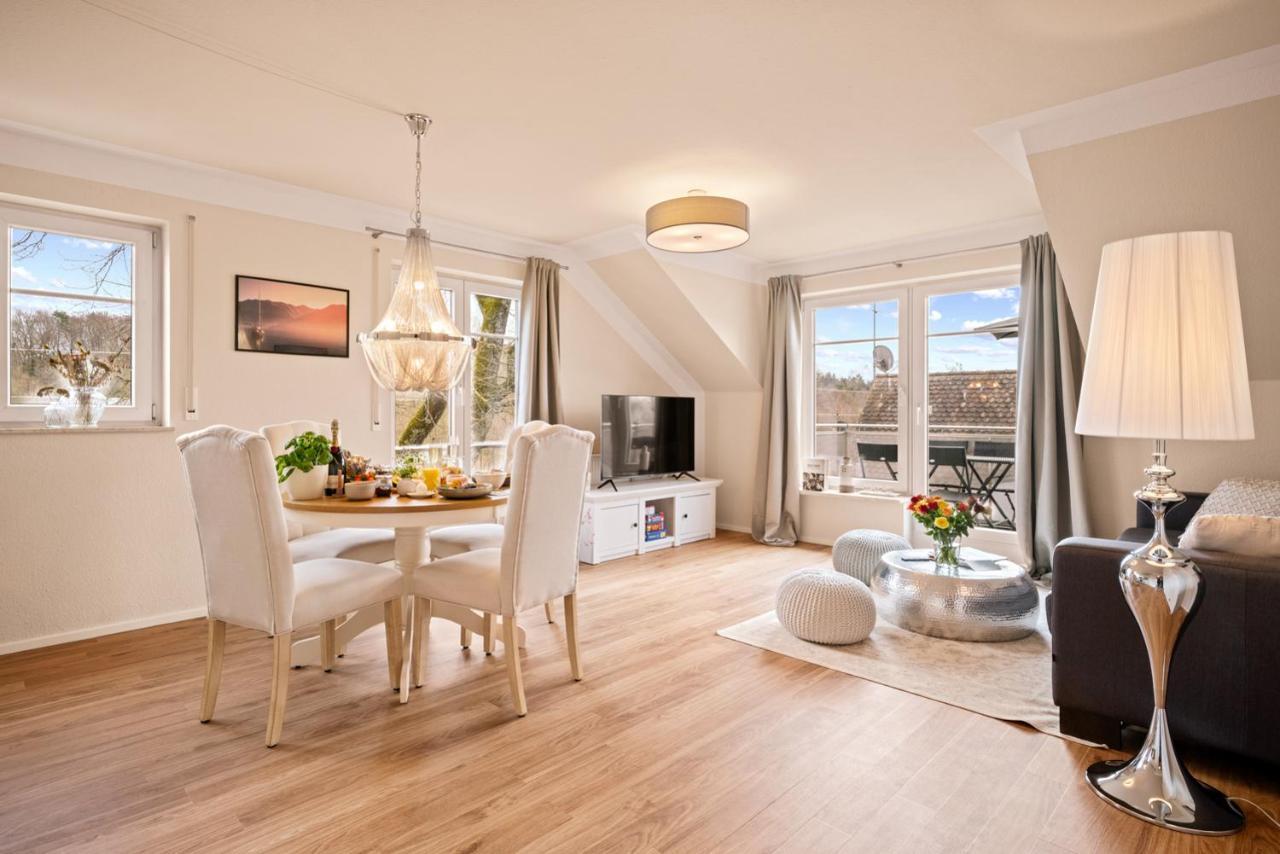 Wohlfuehl-Apartment Irisbluete Mit Privatstrand Friedrichshafen Exterior photo